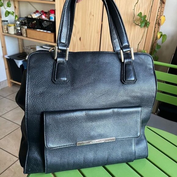 Danier large Leather bag - Picture 1 of 8